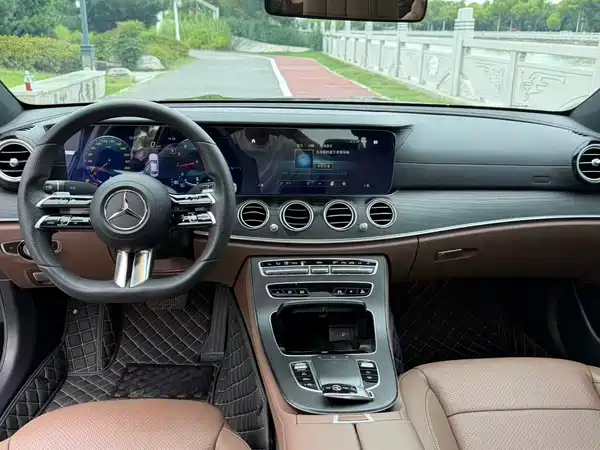 Mercedes-Benz E-Class 2021