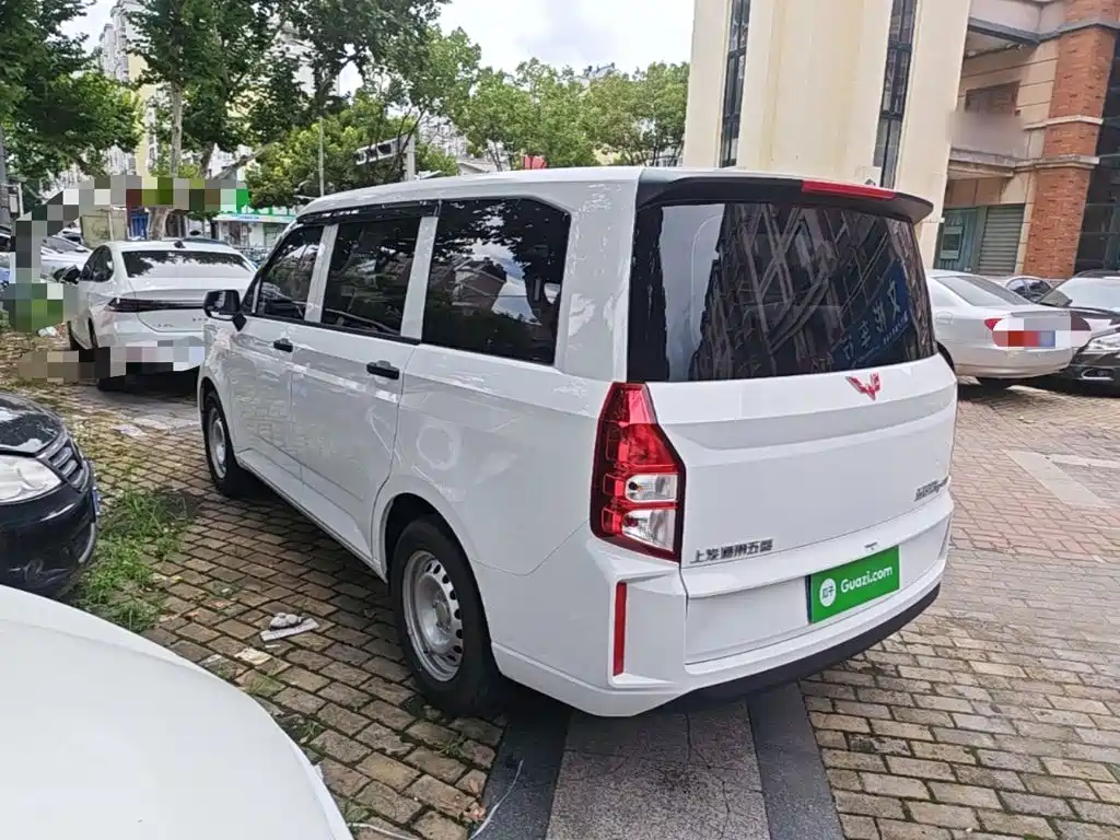 Wuling Hongguang PLUS 2026