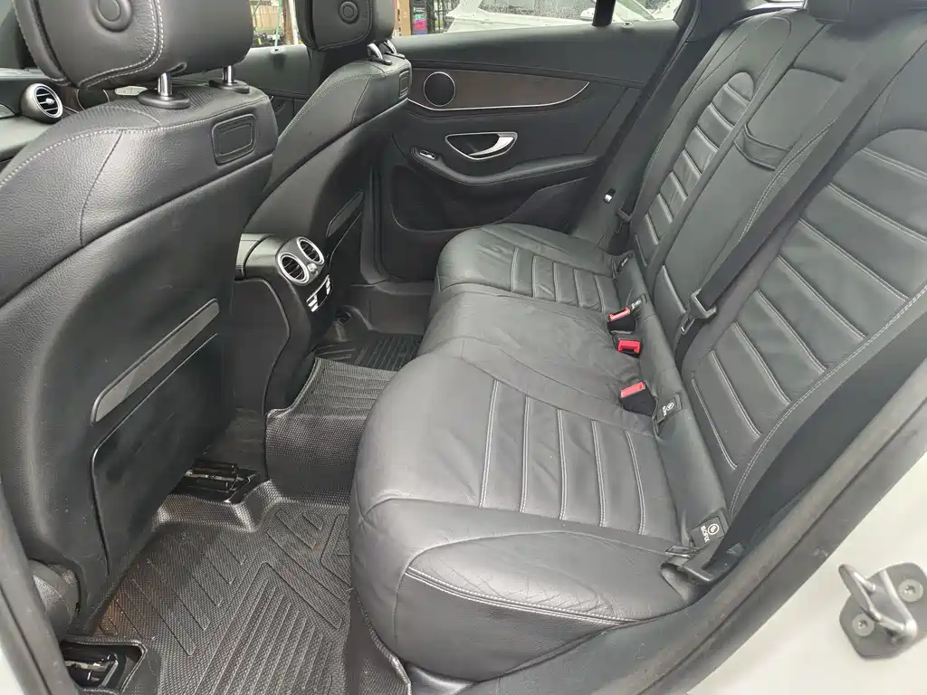 Mercedes-Benz GLC 2018 — фото 15