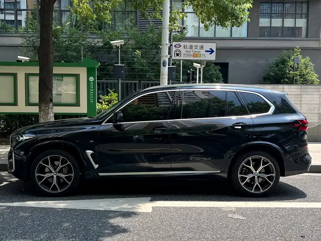 BMW X5 2025 — фото 3