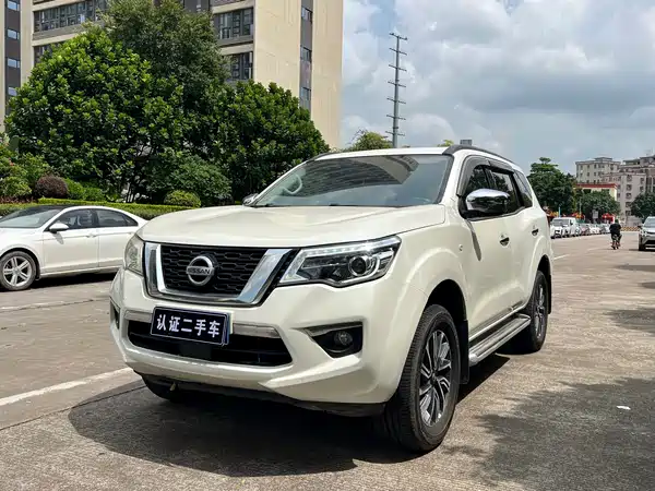 Nissan Terra 2019