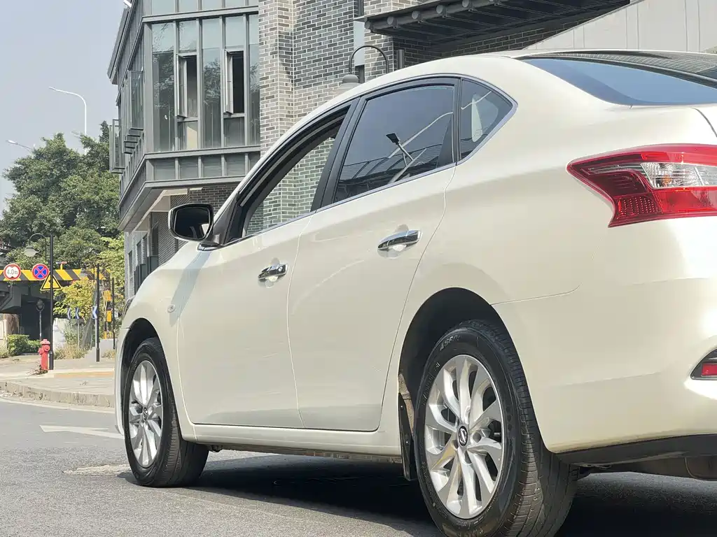 Nissan Sylphy 2023 — фото 15