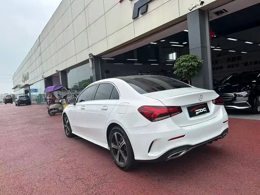 Mercedes-Benz A-Class 2023 — фото 10