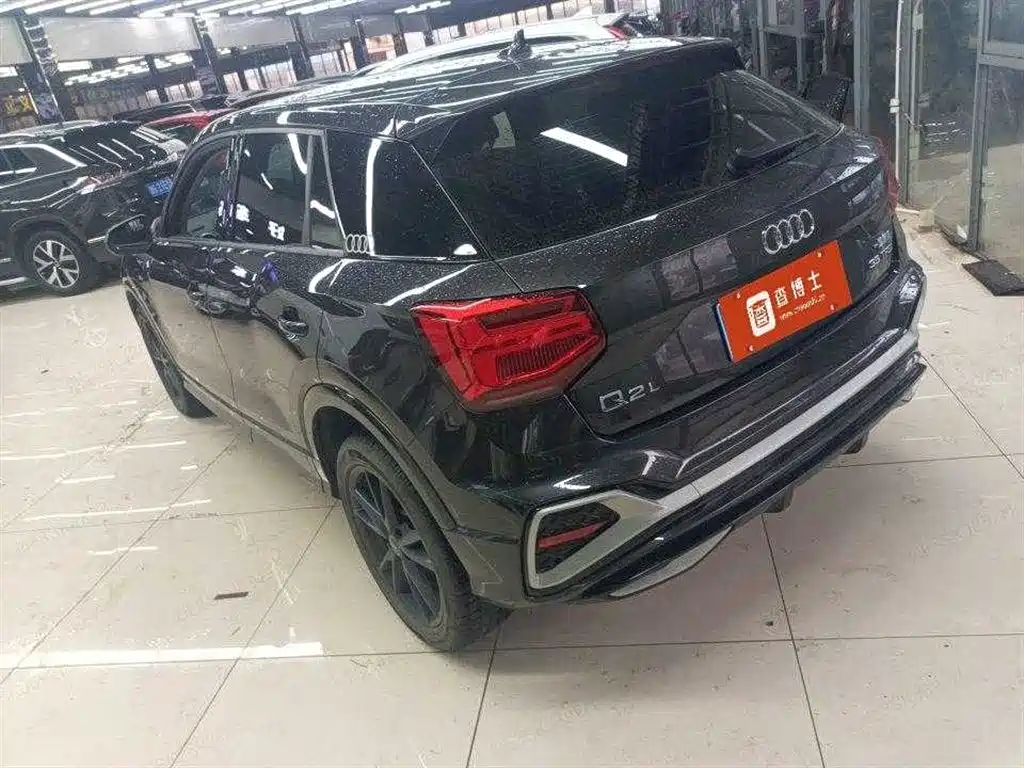 Audi Q2L 2025 — фото 3
