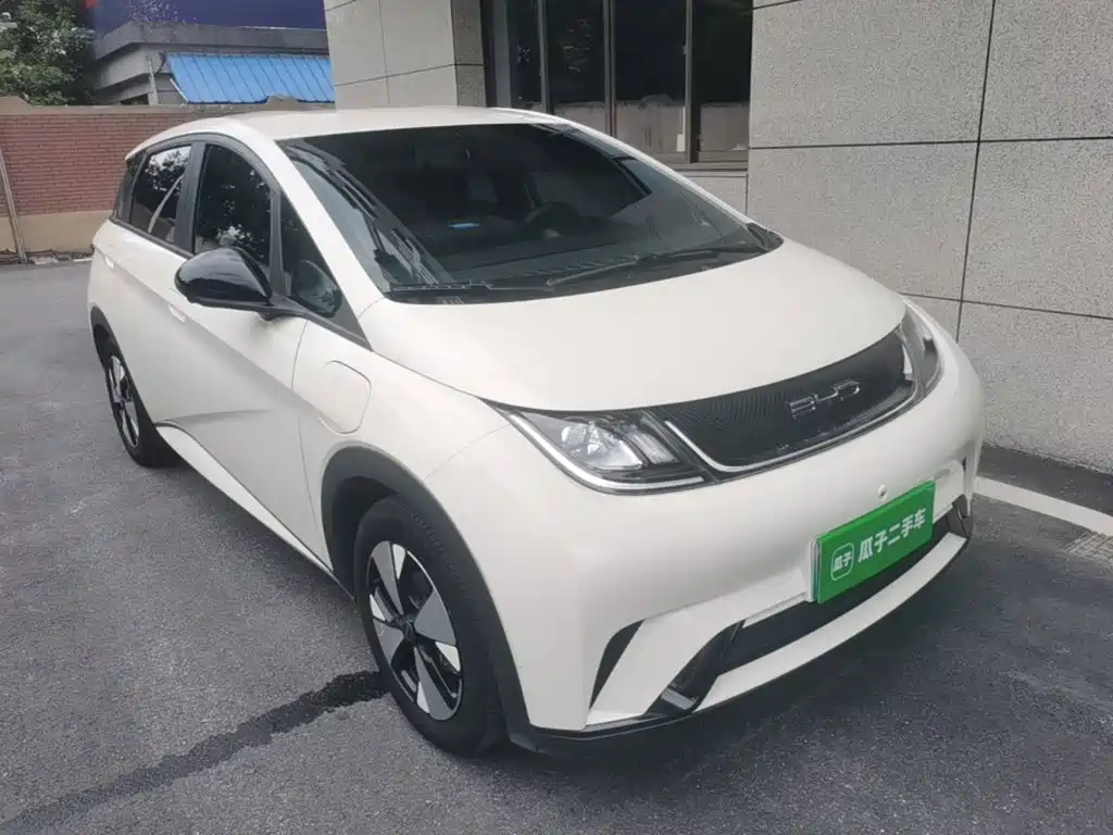 BYD Dolphin 2023