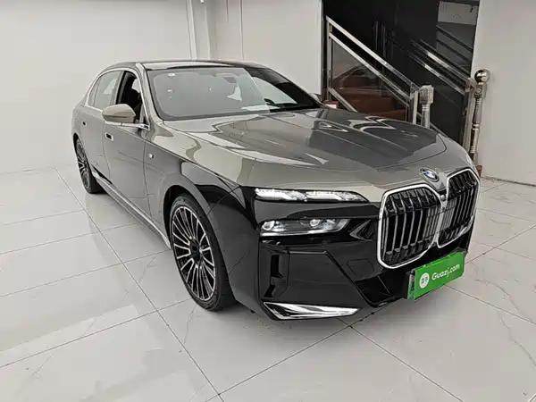 BMW i7 2024