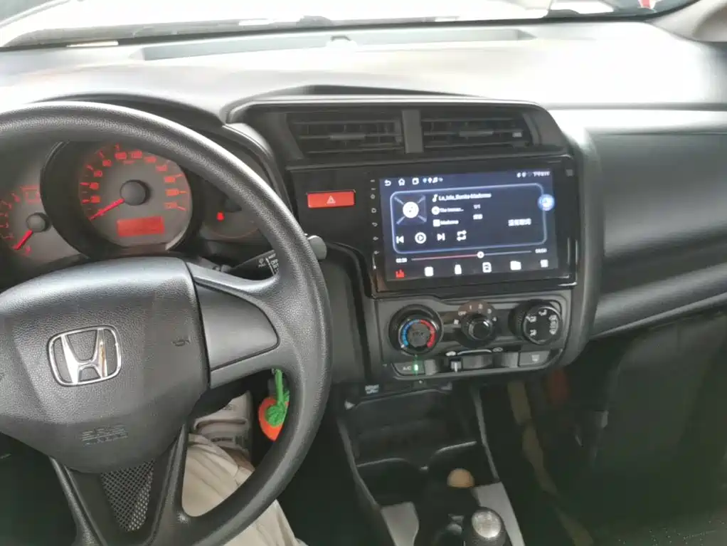 Honda Fit 2017 — фото 10