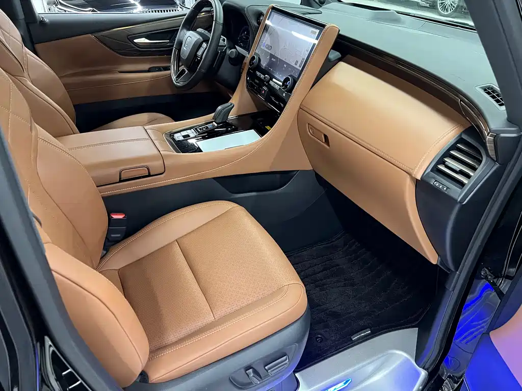 Toyota Vellfire 2023 — фото 26