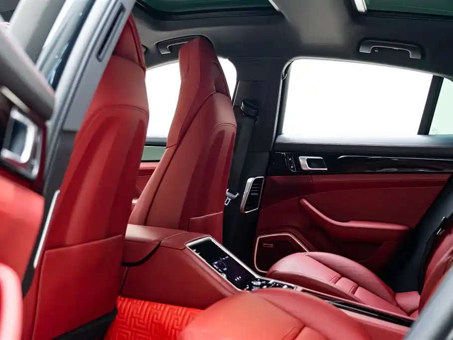 Porsche Panamera 2019 — фото 10