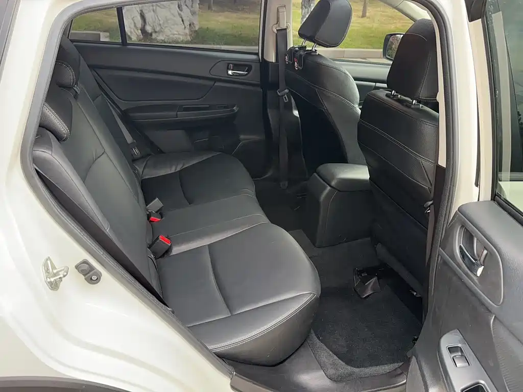 Subaru XV 2013 — фото 11