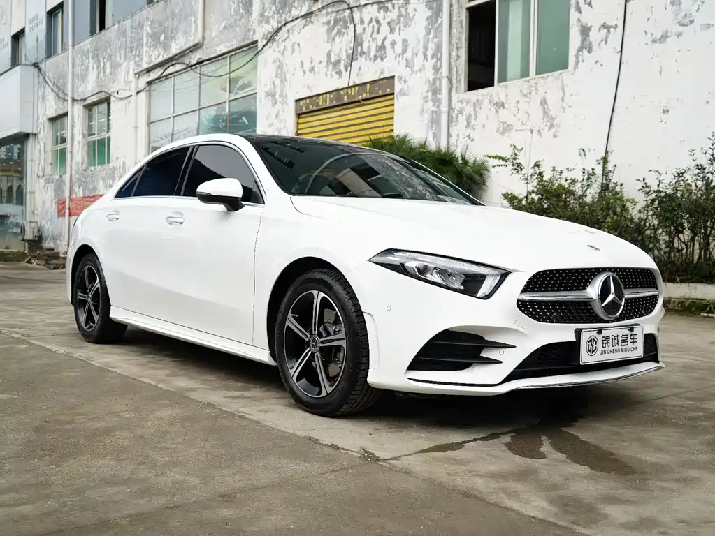 Mercedes-Benz A-Class 2023 — фото 2