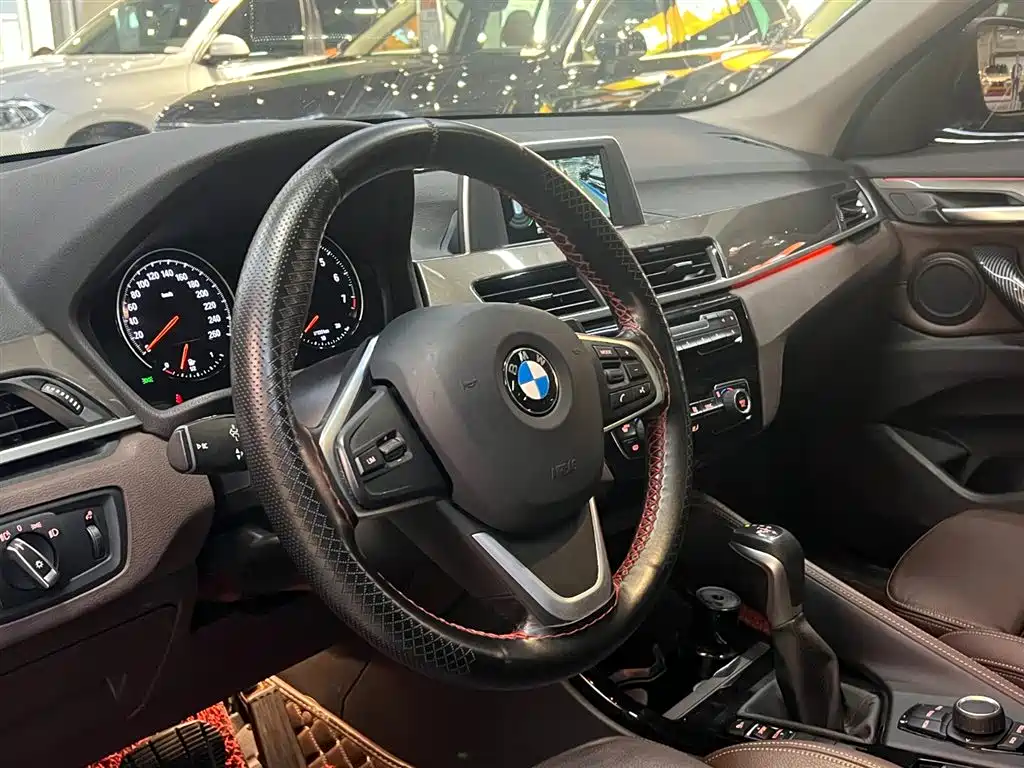 BMW X1 2019 — фото 9