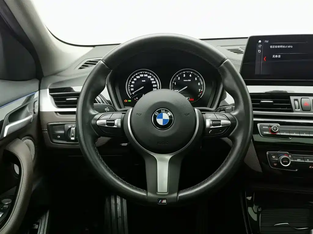 BMW X2 2021 — фото 11