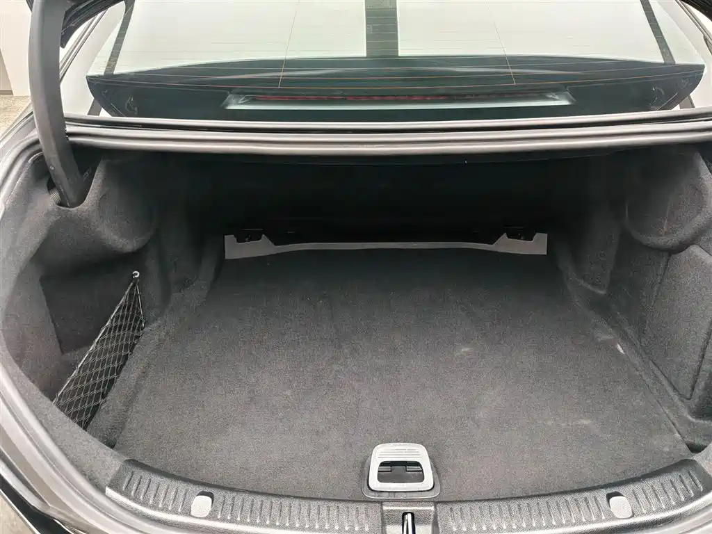 Mercedes-Benz E-Class 2021 — фото 14