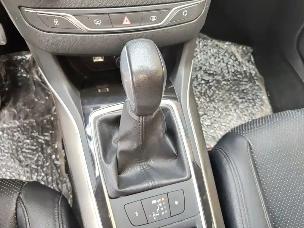 Peugeot 408 2015 — фото 14