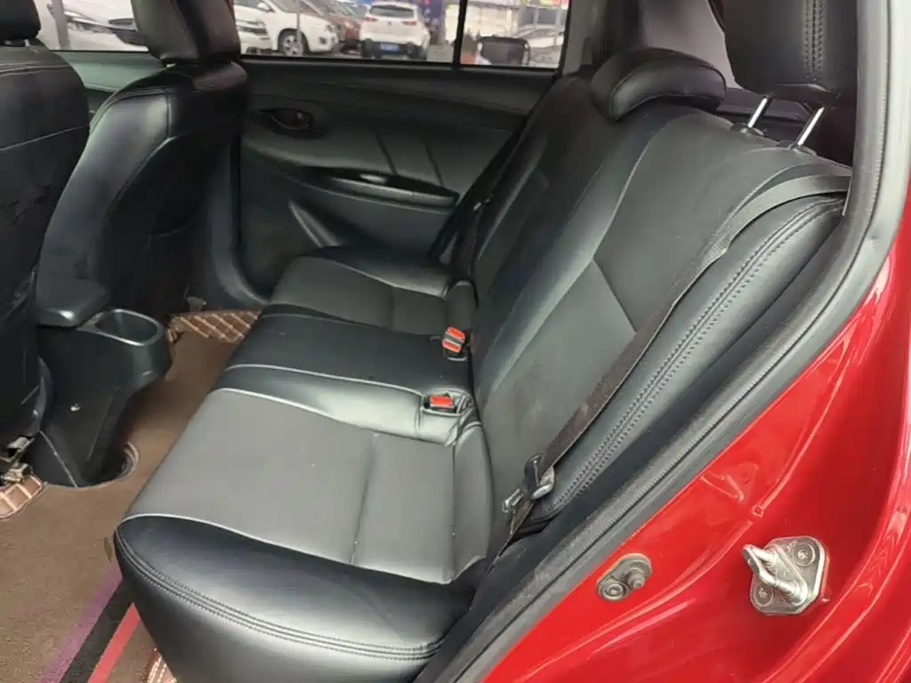Toyota Yaris L 2019 — фото 17