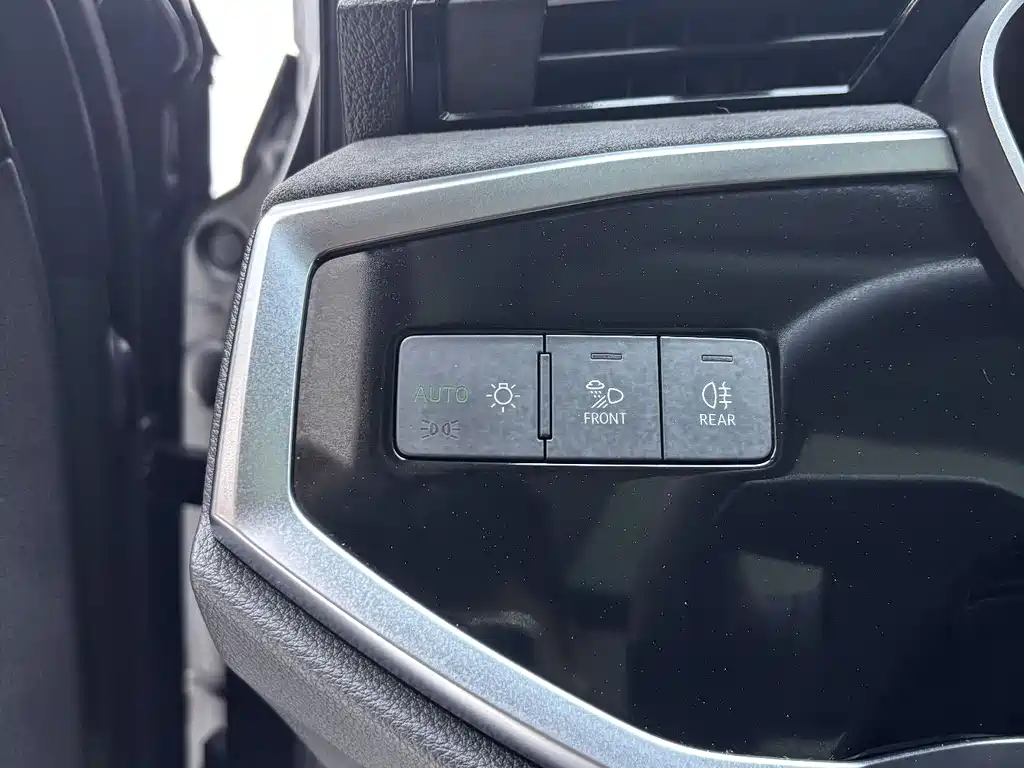 Audi Q3 2022 — фото 9