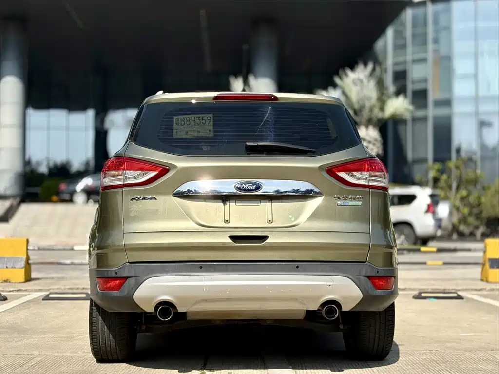Ford Kuga 2014 — фото 15