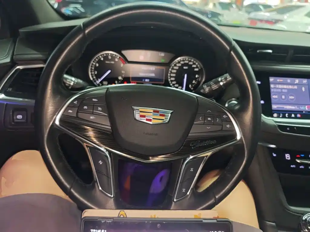 Cadillac XT5 2019 — фото 11