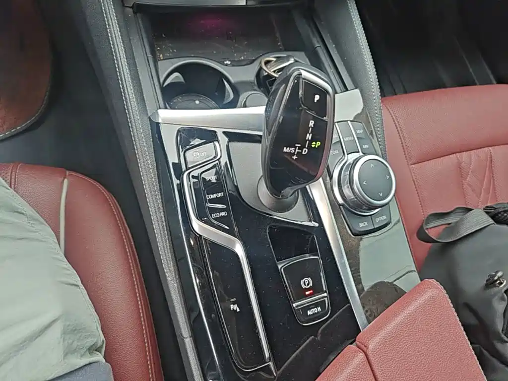 BMW 5 Series 2022 — фото 14