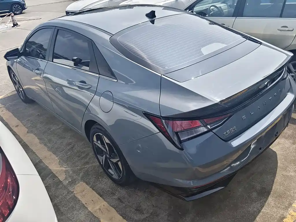 Hyundai Elantra 2021 — фото 15