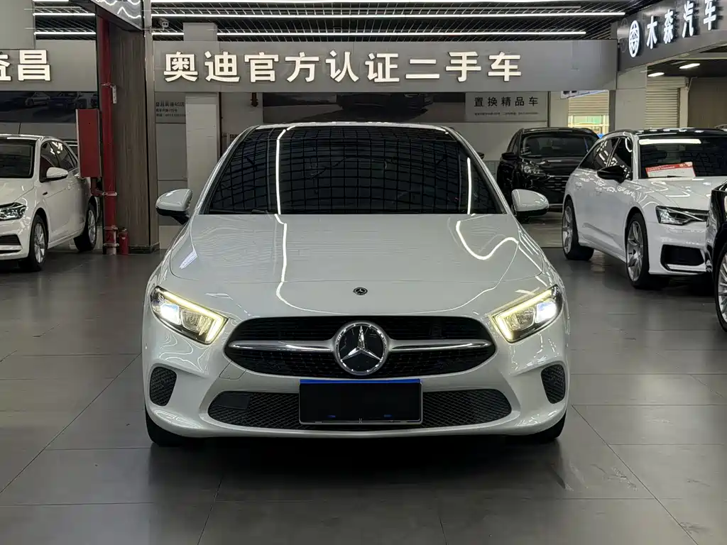 Mercedes-Benz A-Class 2020 — фото 3