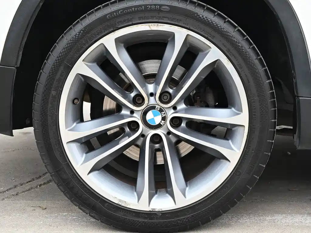 BMW X1 2013 — фото 19
