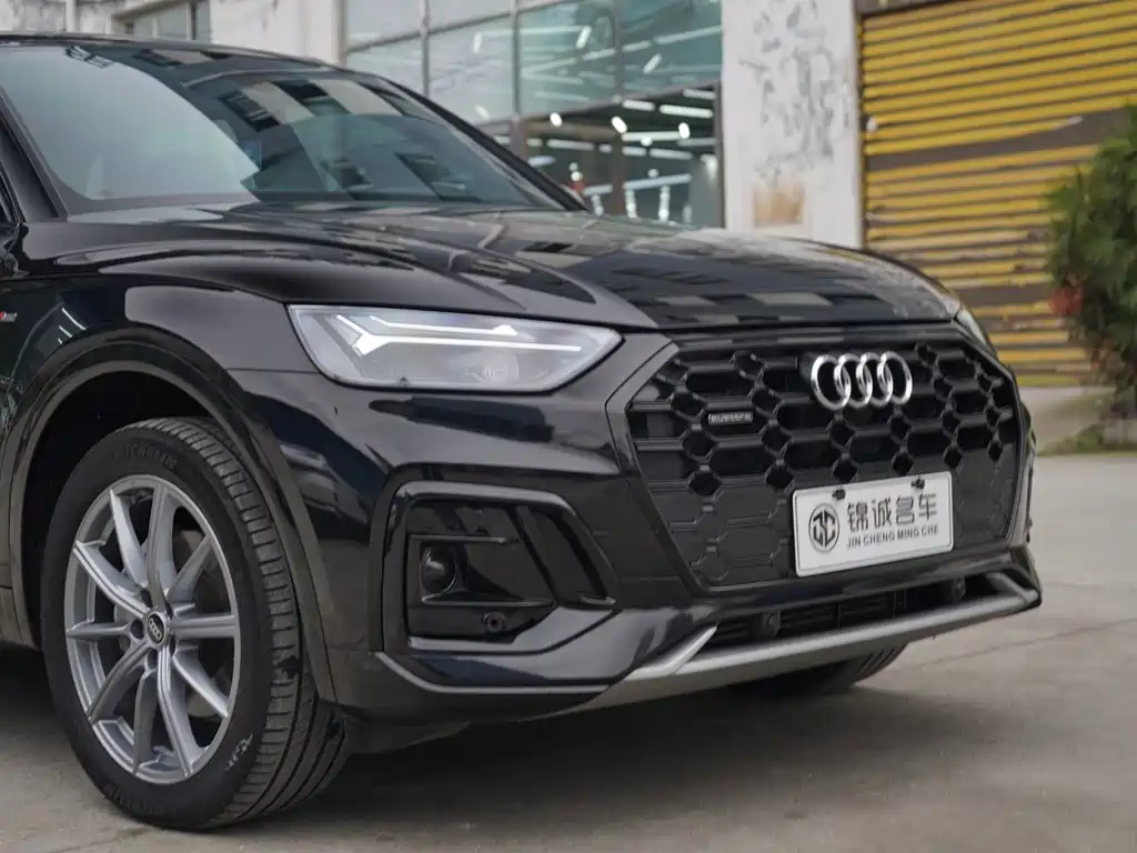 Audi Q5L 2023 — фото 10