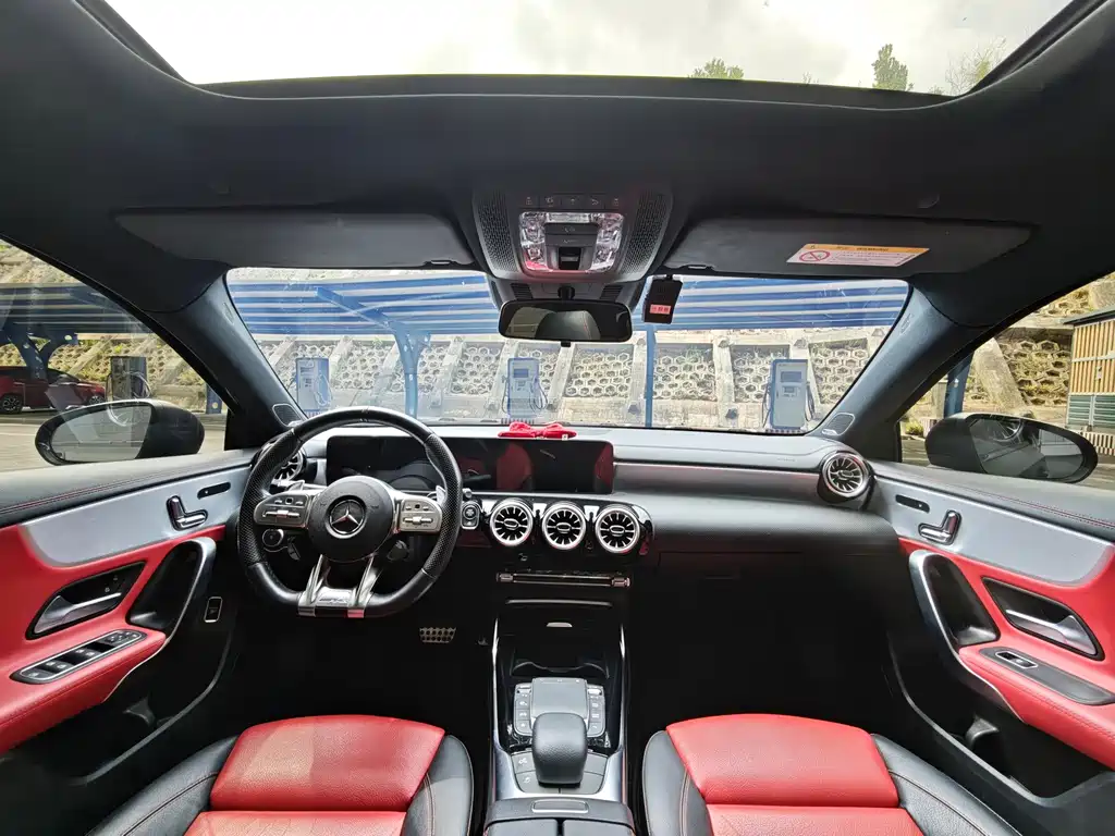 Mercedes-Benz A-Class AMG 2023 — фото 6