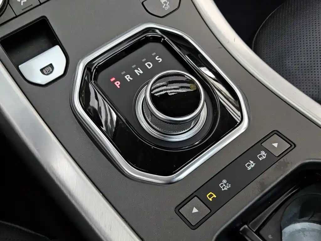 Land Rover Evoque 2017 — фото 16