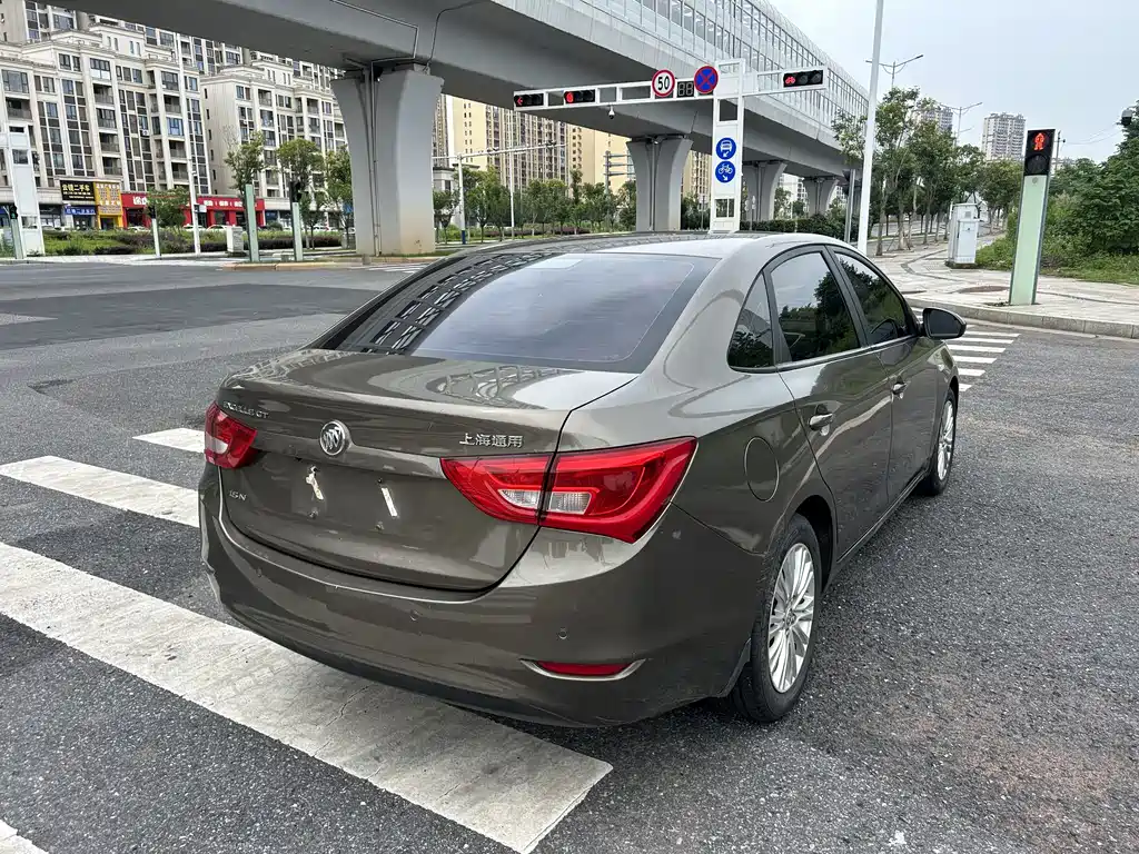 Buick Excelle 2016 — фото 6