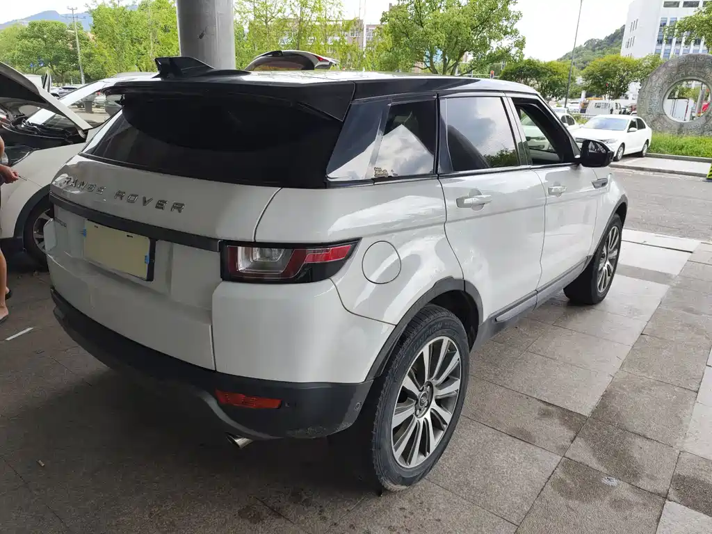 Land Rover Range Rover Evoque 2019 — фото 9