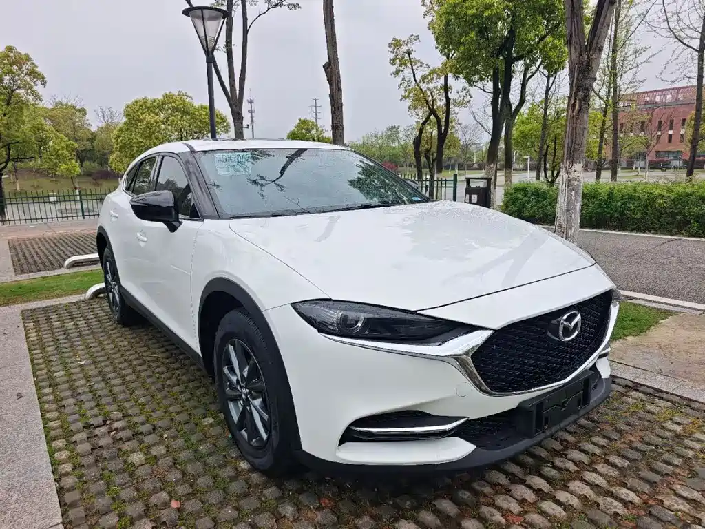Mazda CX-4 2022
