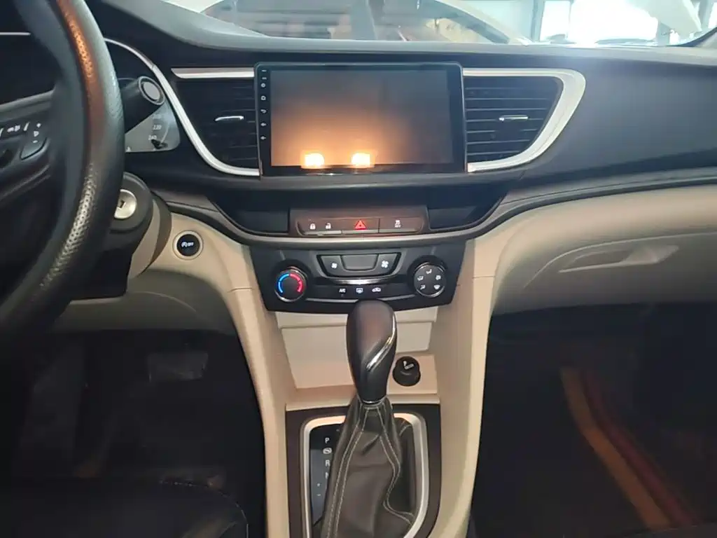 Buick Excelle 2019 — фото 13