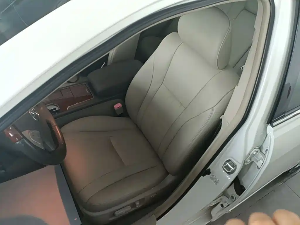 Toyota Camry 2014 — фото 15