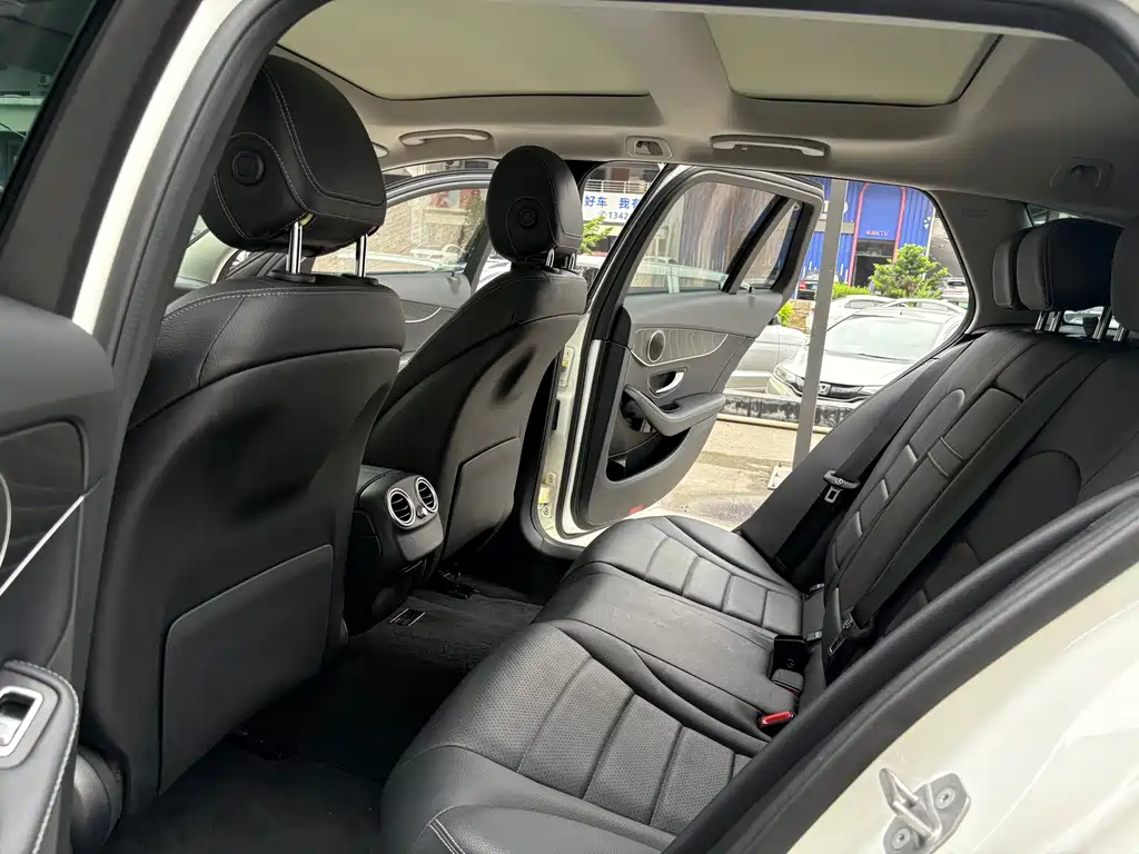 Mercedes-Benz C-Class 2021 — фото 10