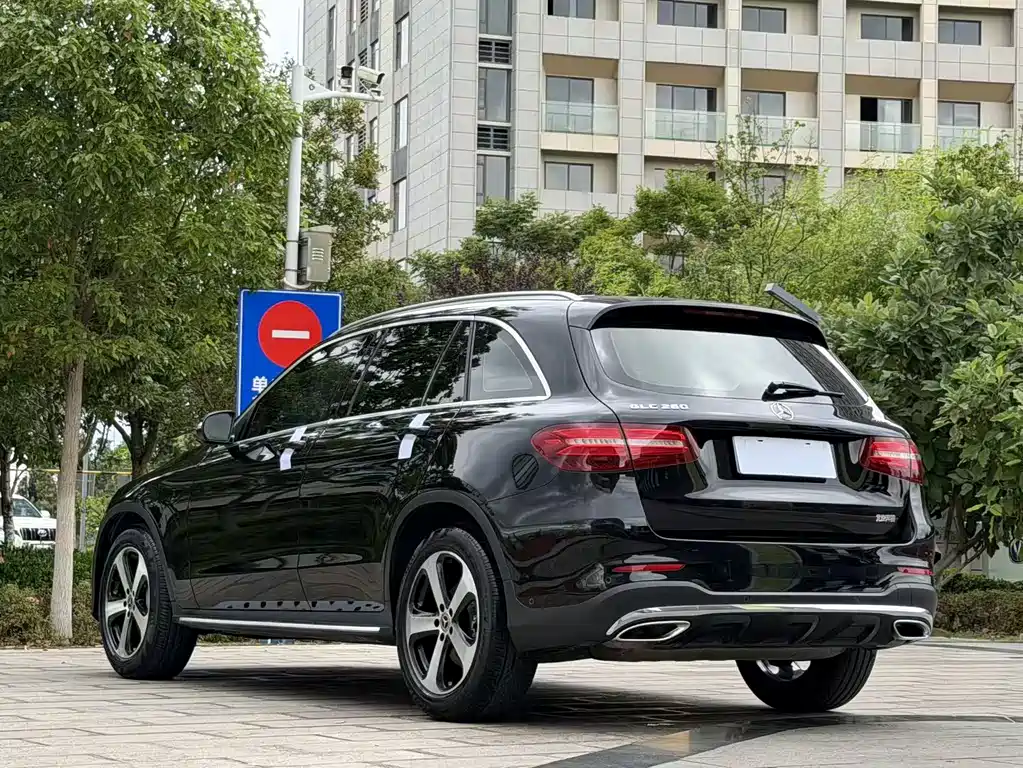 Mercedes-Benz GLC 2018 — фото 9