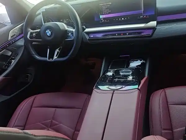 BMW 5 Series 2024