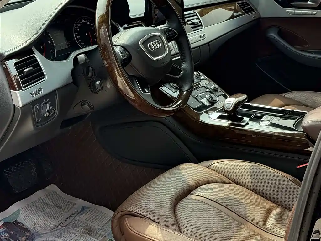 Audi A8 2015 — фото 4