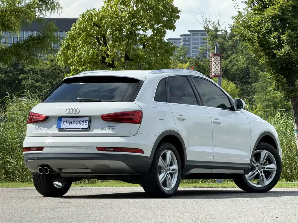 Audi Q3 2018 — фото 21