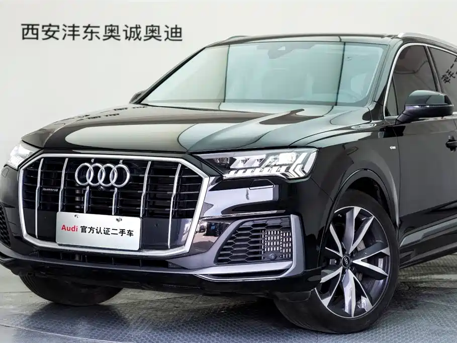 Audi Q7 2023 — фото 22