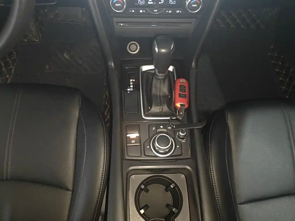 Mazda 3 Angkesela 2017 — фото 14