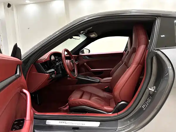 Porsche 911 2020