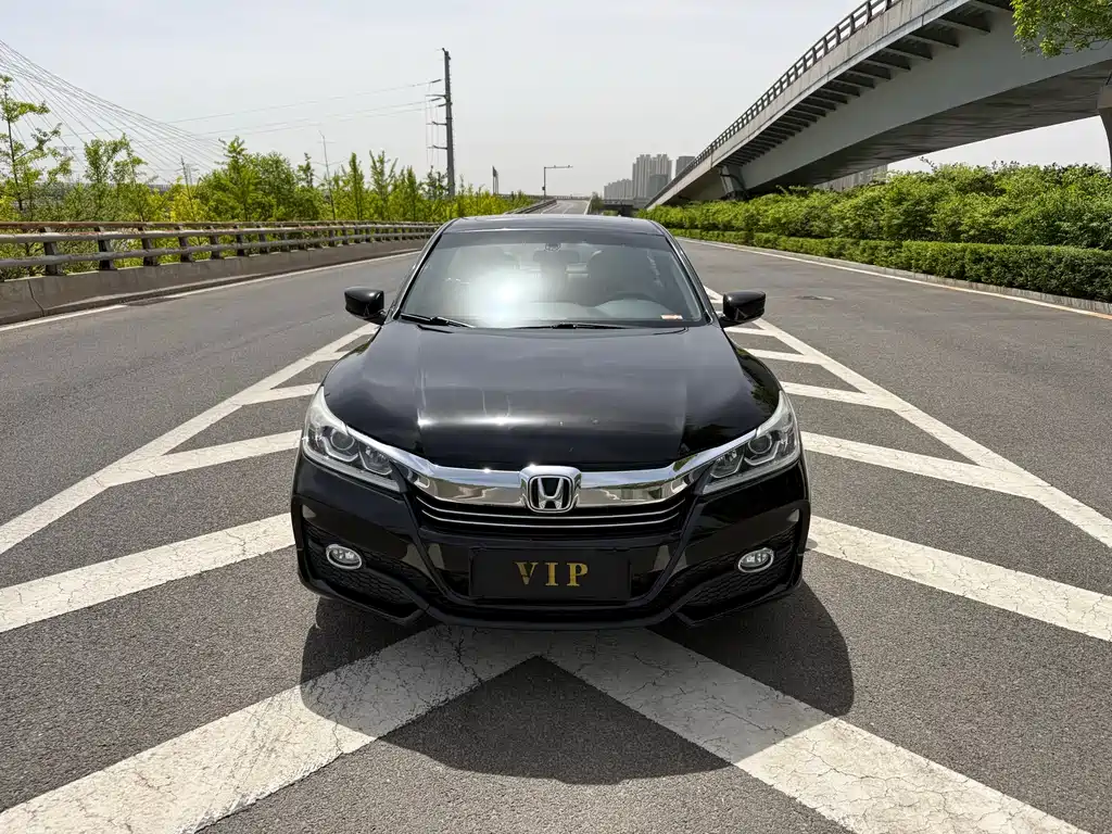 Honda Accord 2017 — фото 2