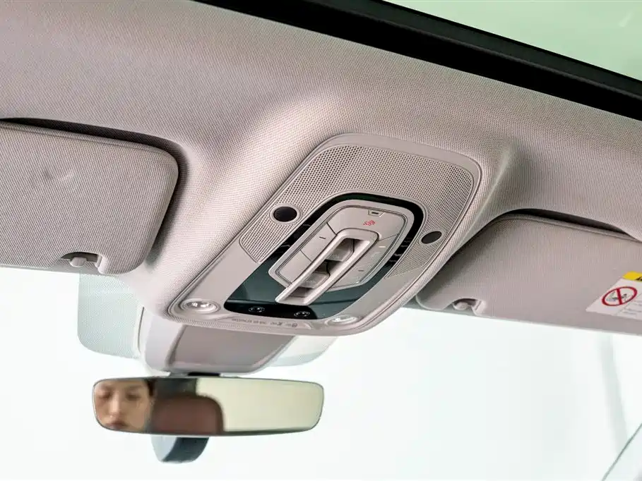 Audi Q7 2023 — фото 25