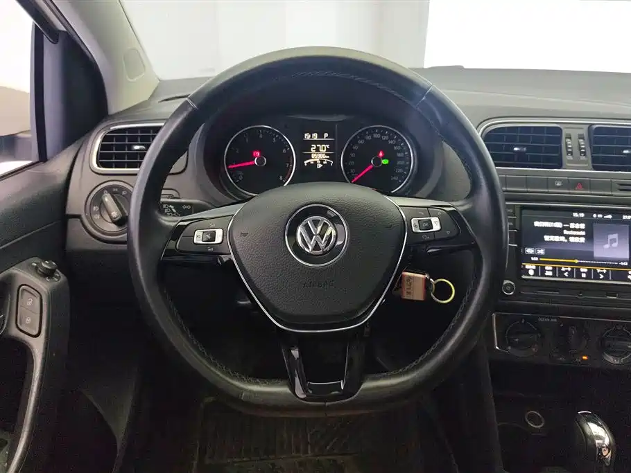Volkswagen Polo 2017 — фото 15