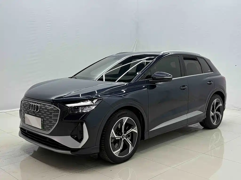 Audi Q4 E-Tron 2024 — фото 1
