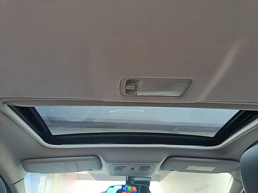 Nissan Tiida 2016 — фото 18