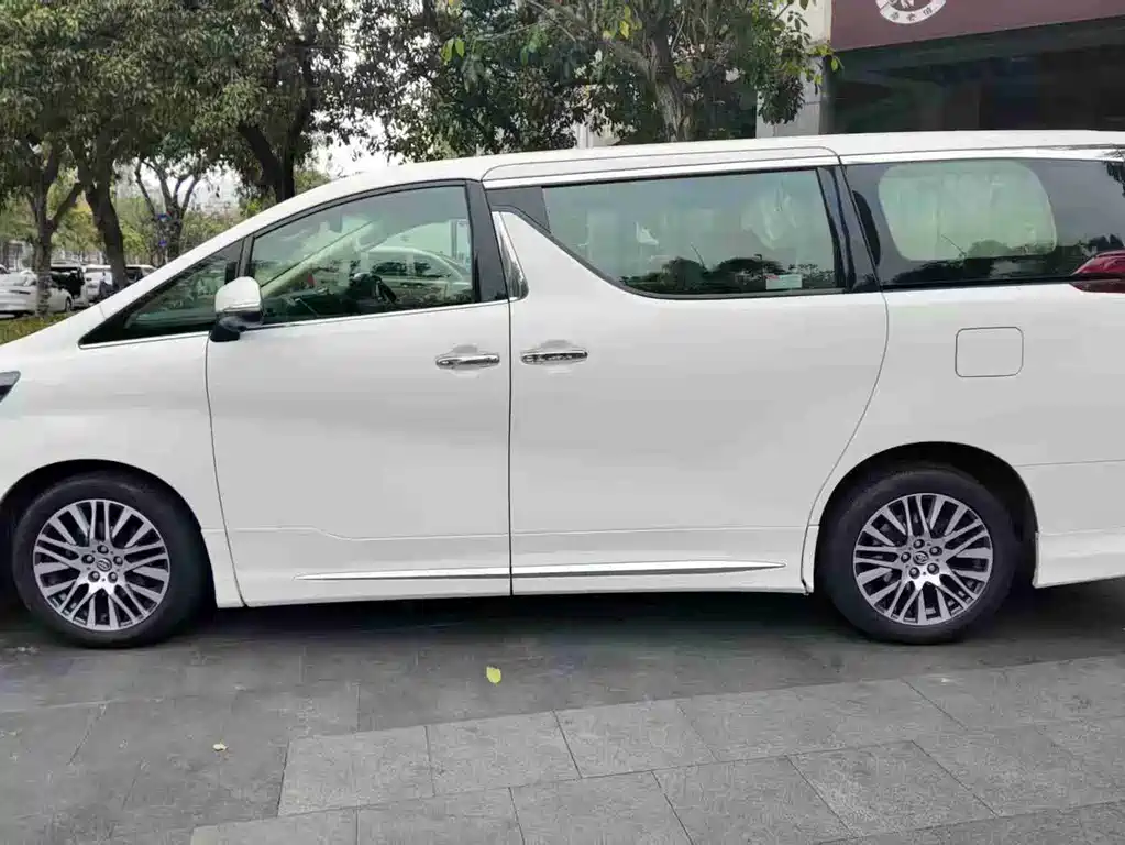 Toyota Alphard 2019 — фото 7