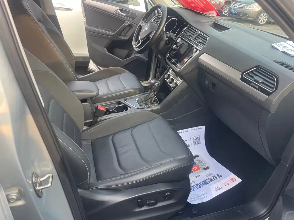 Volkswagen Tiguan L 2019 — фото 15